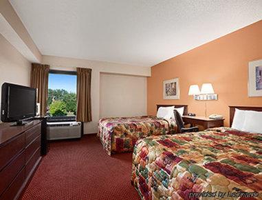 Days & By Wyndham 2* Cedar Rapids