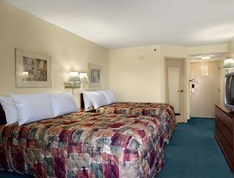 Hotel Days & By Wyndham