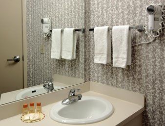 Days & By Wyndham Cedar Rapids