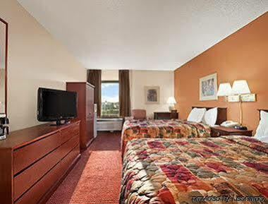 Hotel Days & By Wyndham Cedar Rapids